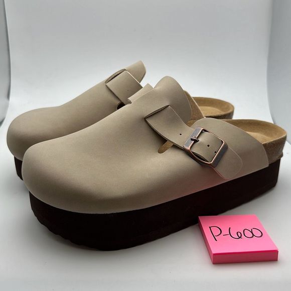 CUSHIONAIRE Women's Cork Footbed Platform Clog 6.5 WIDE SAND - Picture 3 of 7